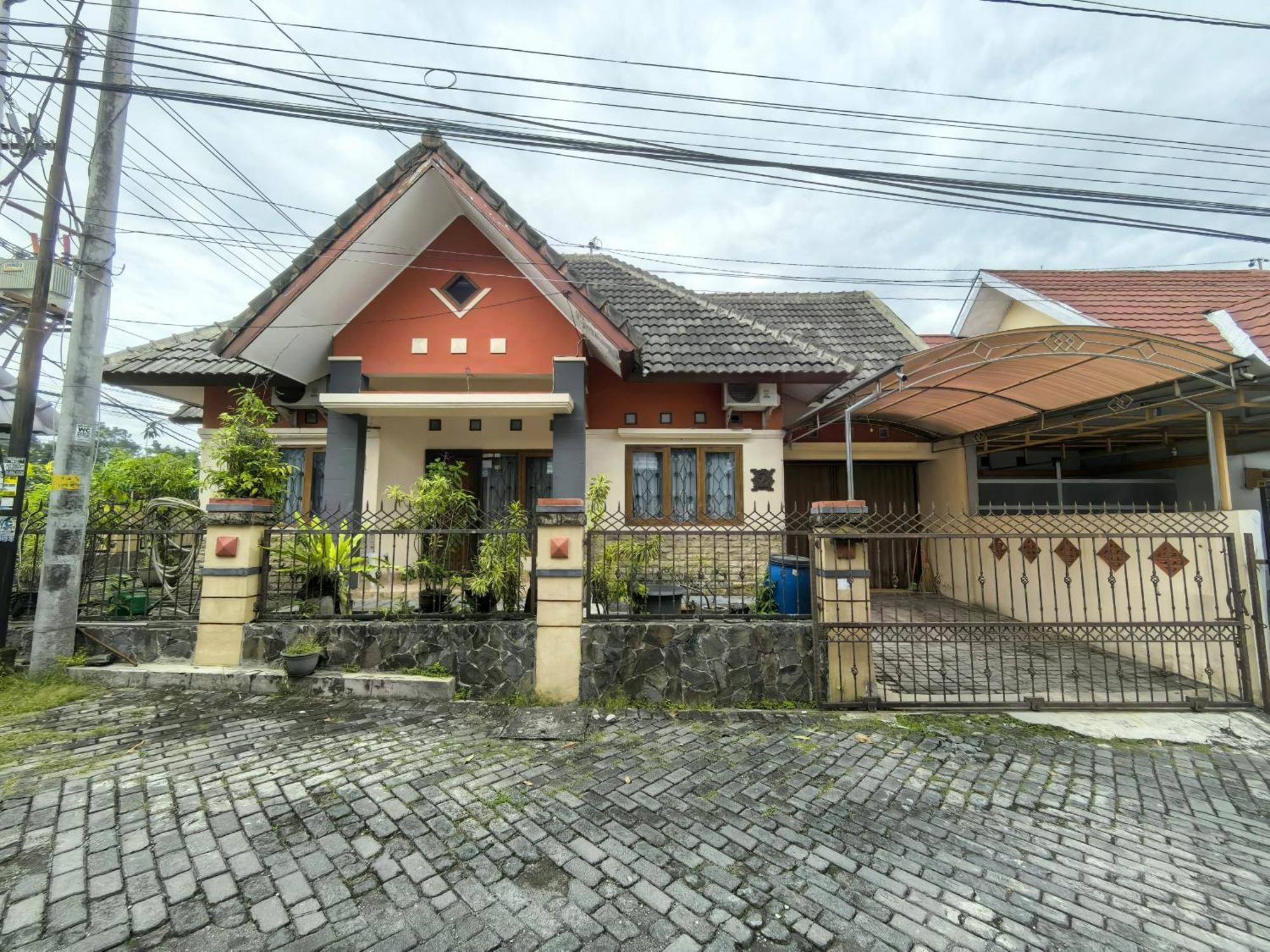 Mutiara Babarsari Homestay Jogja Yogyakarta Exterior foto